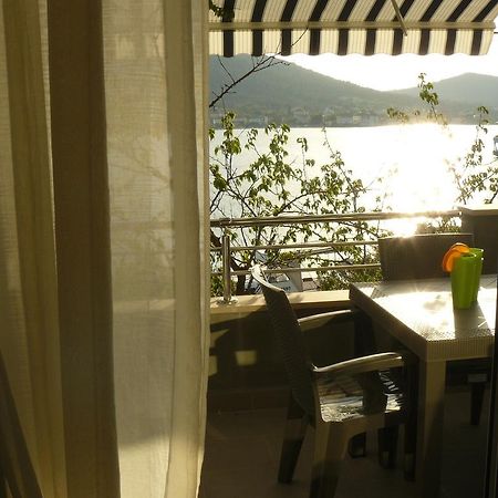 Apartments Selina Vinišće المظهر الخارجي الصورة
