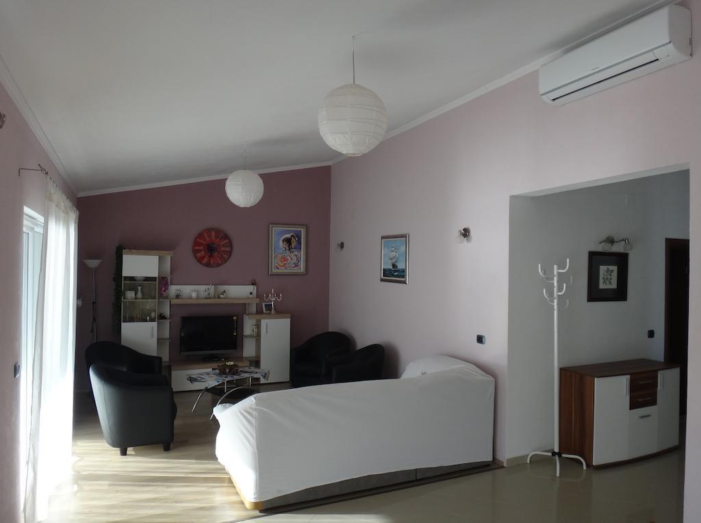 Apartments Selina Vinišće الغرفة الصورة