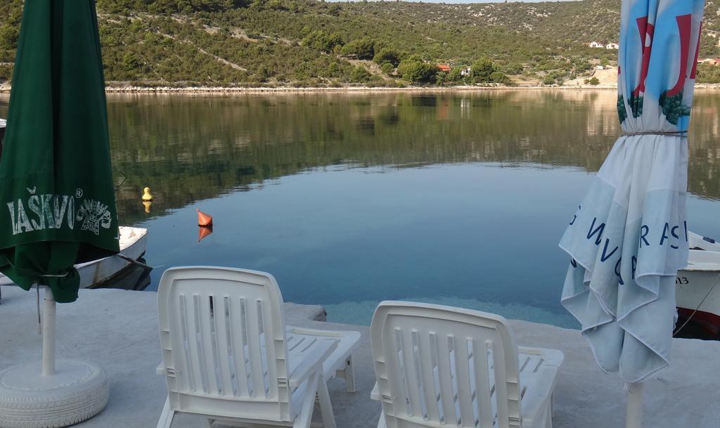 Apartments Selina Vinišće الغرفة الصورة