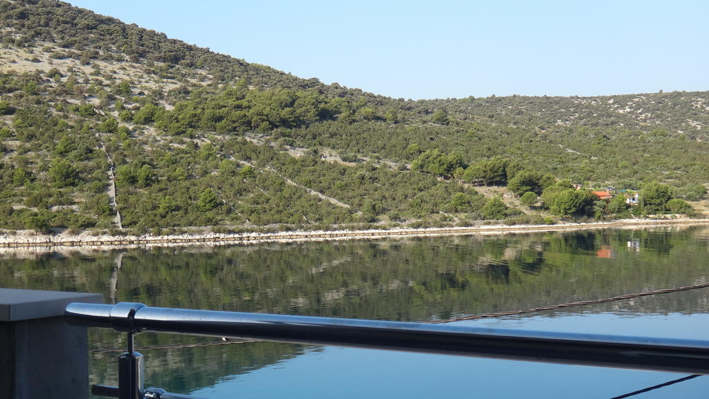 Apartments Selina Vinišće الغرفة الصورة