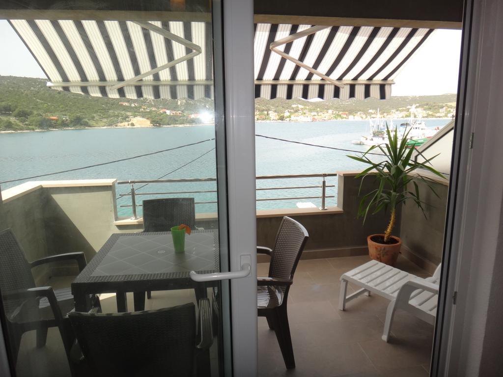 Apartments Selina Vinišće الغرفة الصورة